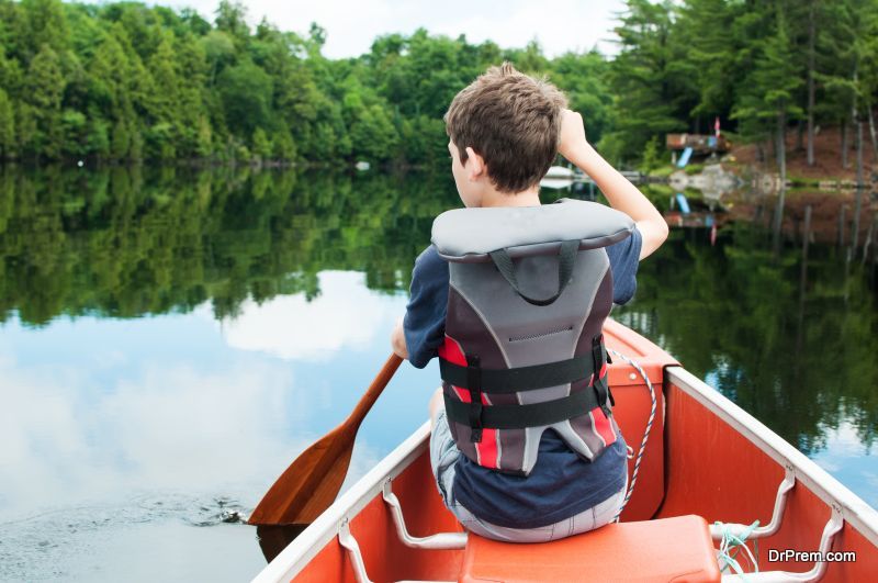 children-wear-lifejacket