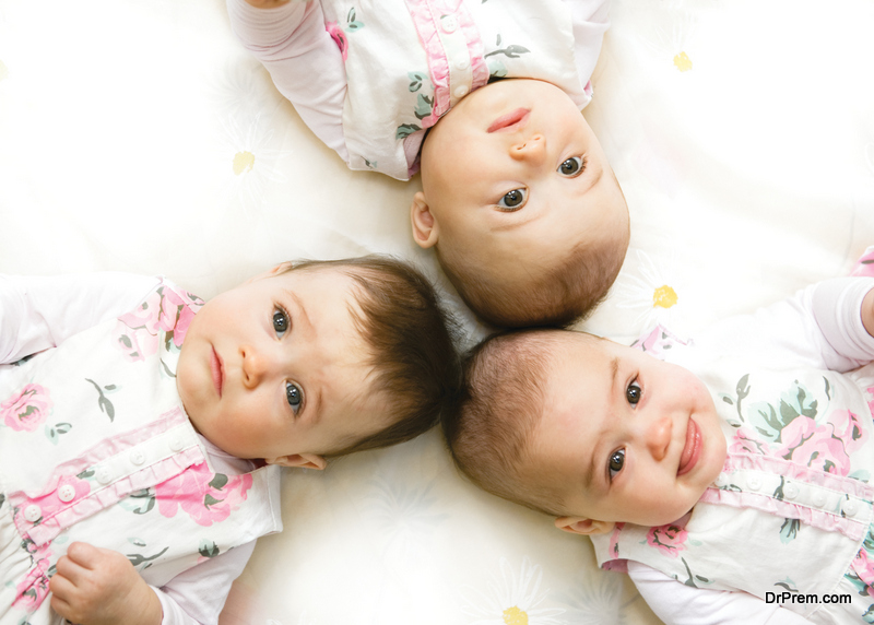 Newborn-Triplets’-Parents